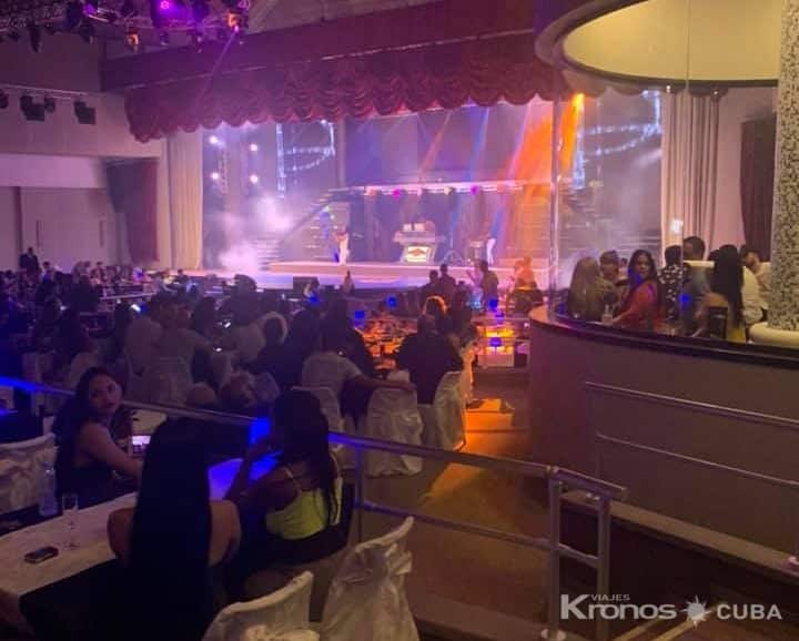 decouvrez-le-cabaret-continental-a-varadero