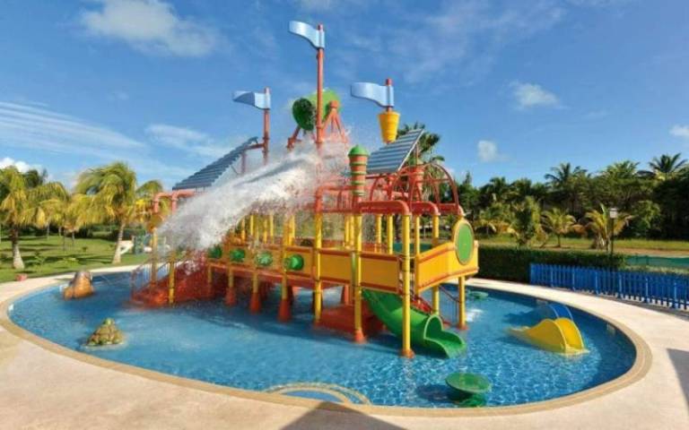 decouvrez-le-nouveau-parc-aquatique-a-varadero-scaled