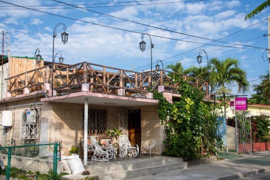 devenez-vip-a-varadero-avec-la-vaca-rosada