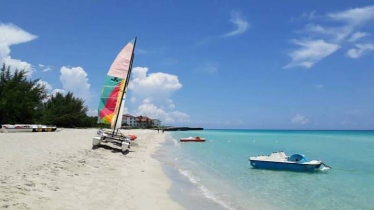 evitez-les-erreurs-courantes-en-voyage-a-cuba-et-varadero-guide-2025-scaled