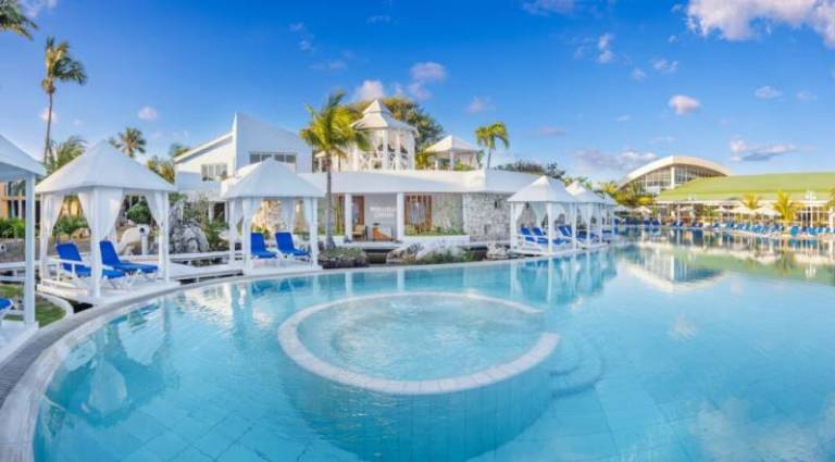 les-hotels-cubains-acceptent-largent-comptant-des-aout