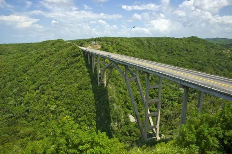 pont-de-bacunayagua-une-merveille-de-cuba-a-decouvrir