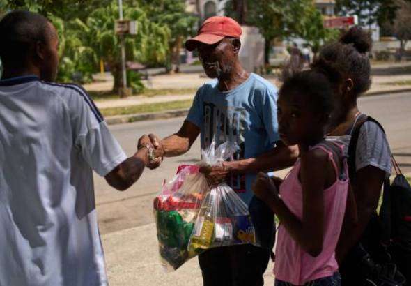 aide-humanitaire-a-cuba-8-m-dottawa-une-reponse-tardive