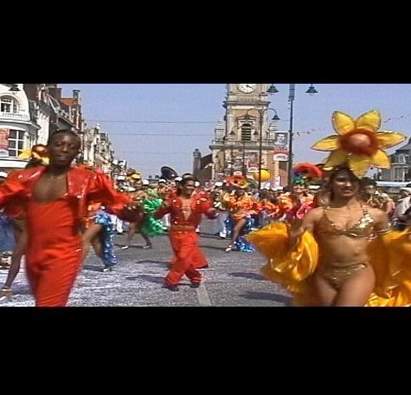 la-musique-de-rue-a-cuba-une-explosion-de-rythmes-et-de-couleurs